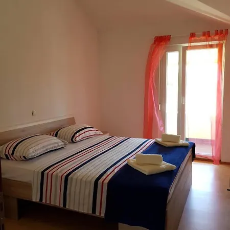 Sunset Apartment *